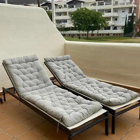 El Pensador, Luxe Aan Golfbaan * بينالماذينا