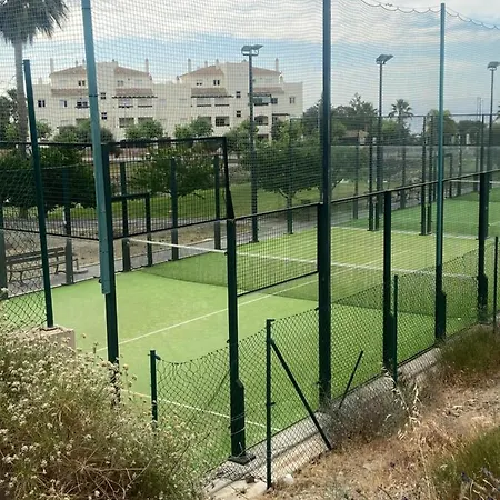 El Pensador, Luxe Aan Golfbaan بينالماذينا
